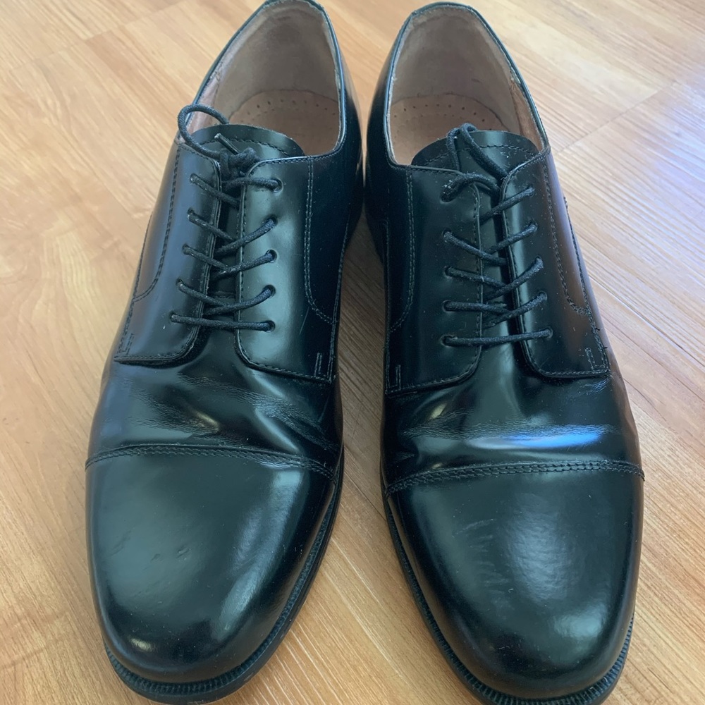 Shoes - Picture 4 of 4